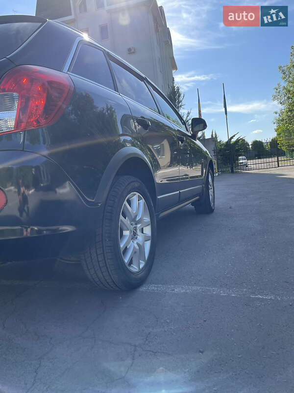 Позашляховик / Кросовер Opel Antara 2011 в Львові