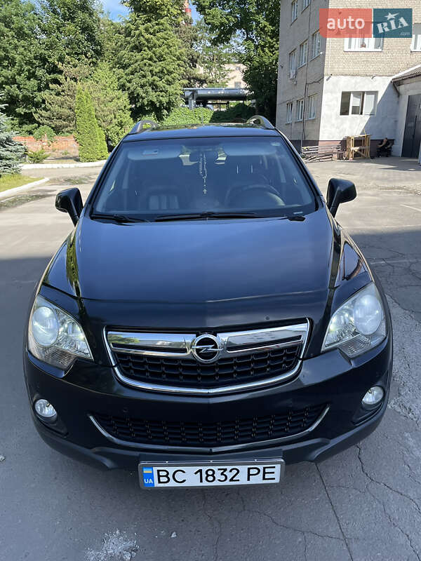 Позашляховик / Кросовер Opel Antara 2011 в Львові