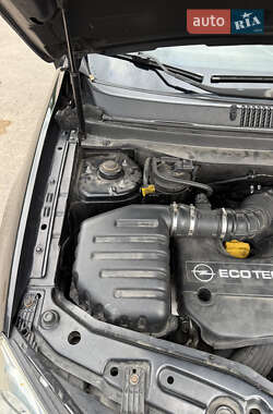 Внедорожник / Кроссовер Opel Antara 2006 в 