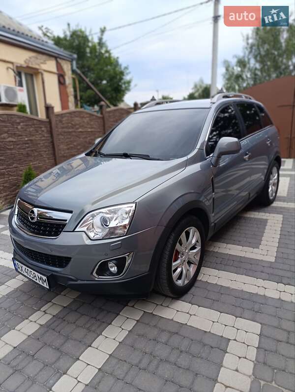 Внедорожник / Кроссовер Opel Antara 2013 в Харькове