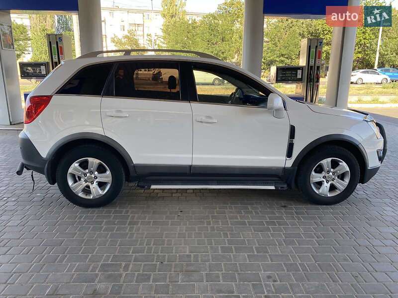 Позашляховик / Кросовер Opel Antara 2012 в Миколаєві