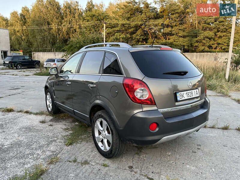 Внедорожник / Кроссовер Opel Antara 2008 в Городке
