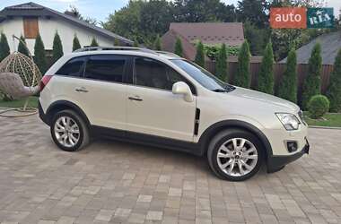 Позашляховик / Кросовер Opel Antara 2012 в 