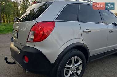 Позашляховик / Кросовер Opel Antara 2012 в 
