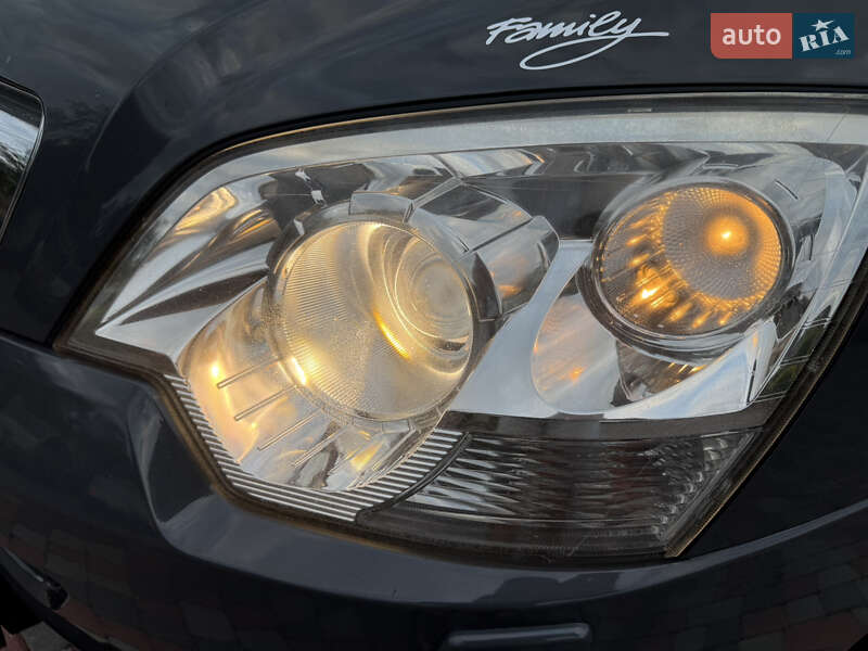 Позашляховик / Кросовер Opel Antara 2011 в Чернівцях