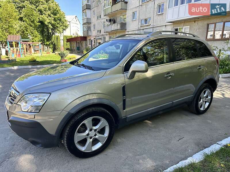 Позашляховик / Кросовер Opel Antara 2010 в Луцьку
