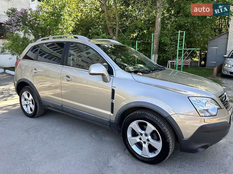 Позашляховик / Кросовер Opel Antara 2010 в Луцьку