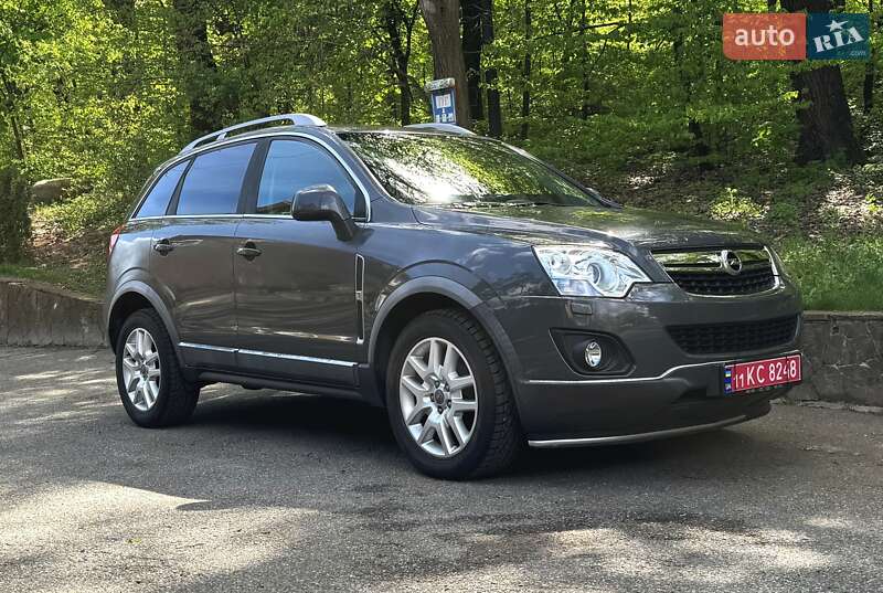 Внедорожник / Кроссовер Opel Antara 2012 в Киеве