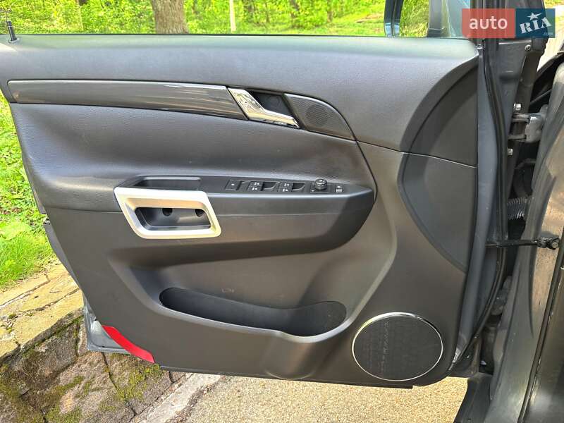Внедорожник / Кроссовер Opel Antara 2012 в Киеве