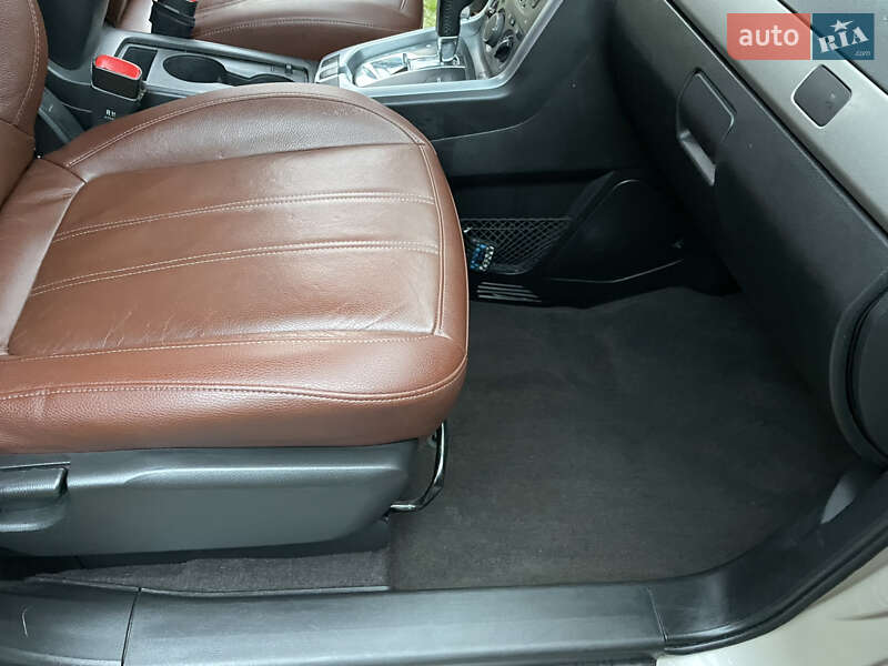 Внедорожник / Кроссовер Opel Antara 2012 в Староконстантинове