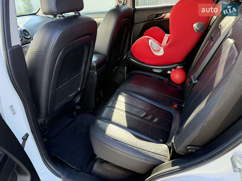 Внедорожник / Кроссовер Opel Antara 2011 в Ивано-Франковске