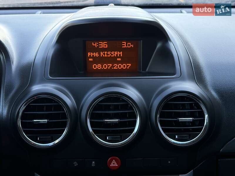 Позашляховик / Кросовер Opel Antara 2011 в Борисполі