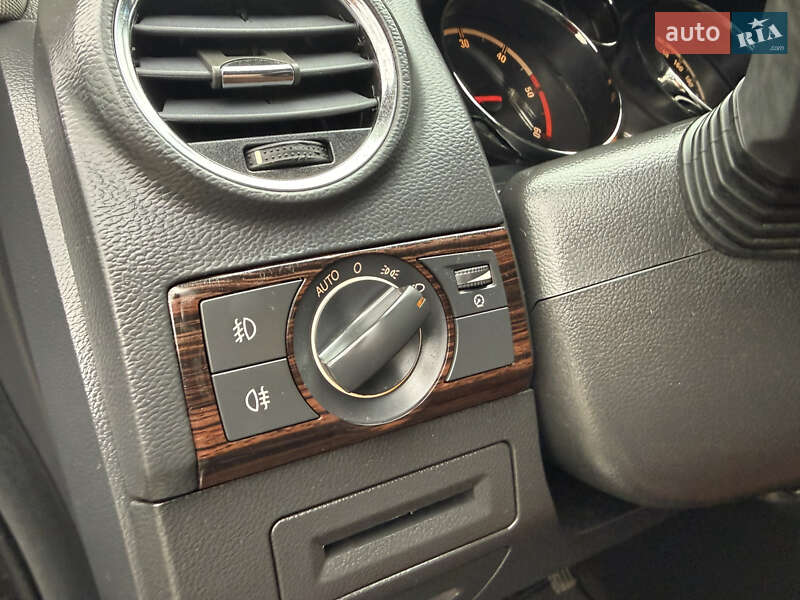 Позашляховик / Кросовер Opel Antara 2007 в Івано-Франківську