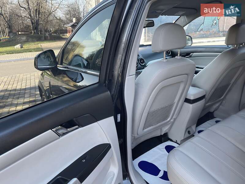 Позашляховик / Кросовер Opel Antara 2016 в Луцьку