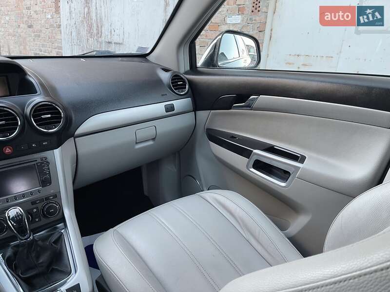 Позашляховик / Кросовер Opel Antara 2016 в Луцьку