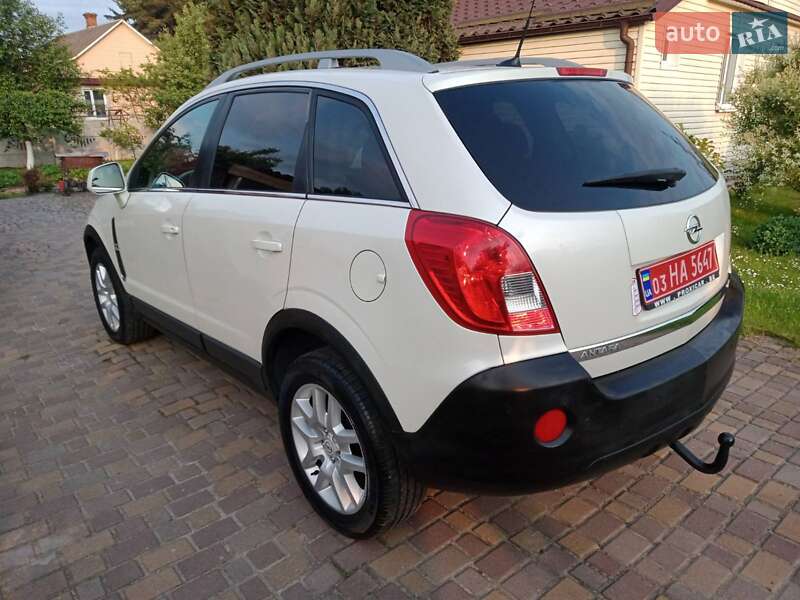 Внедорожник / Кроссовер Opel Antara 2012 в Ровно