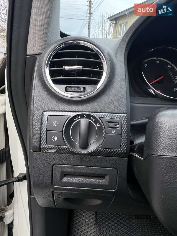 Внедорожник / Кроссовер Opel Antara 2010 в Берегомете фото 8 Внедорожник / Кроссовер Opel Antara 2010 в Берегомете