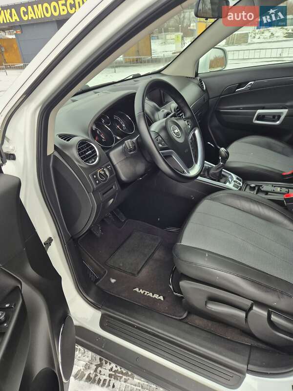 Внедорожник / Кроссовер Opel Antara 2011 в Харькове