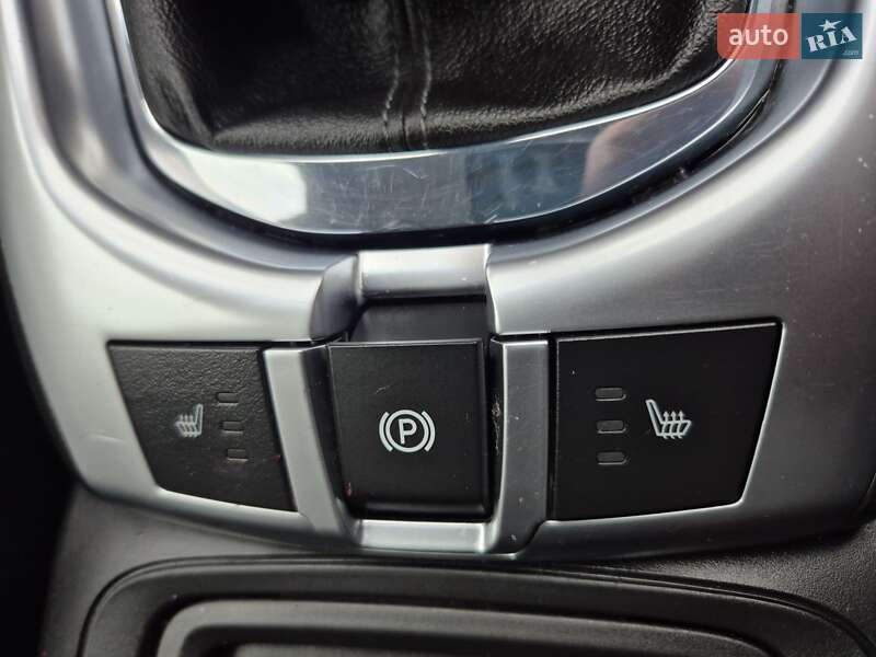 Внедорожник / Кроссовер Opel Antara 2011 в Харькове