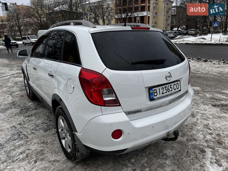 Внедорожник / Кроссовер Opel Antara 2012 в Киеве