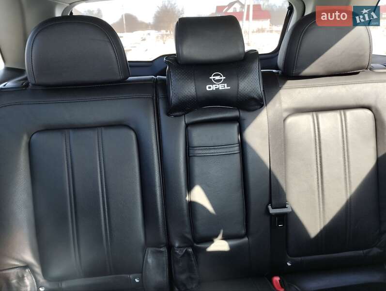 Позашляховик / Кросовер Opel Antara 2013 в Носівці
