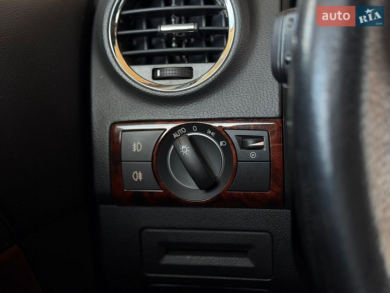 Внедорожник / Кроссовер Opel Antara 2011 в Киеве