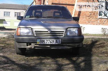 Седан Opel Ascona 1988 в Шостке