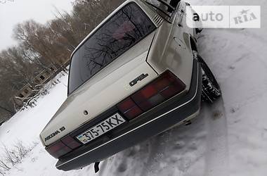 Седан Opel Ascona 1986 в Киеве