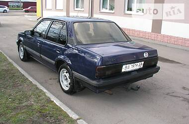 Седан Opel Ascona 1987 в Черкассах