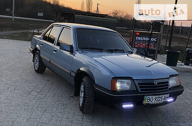 Седан Opel Ascona 1985 в Чорткове