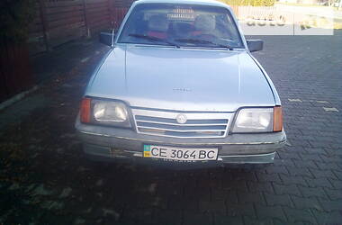 Седан Opel Ascona 1986 в Черновцах