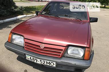 Седан Opel Ascona 1987 в Івано-Франківську