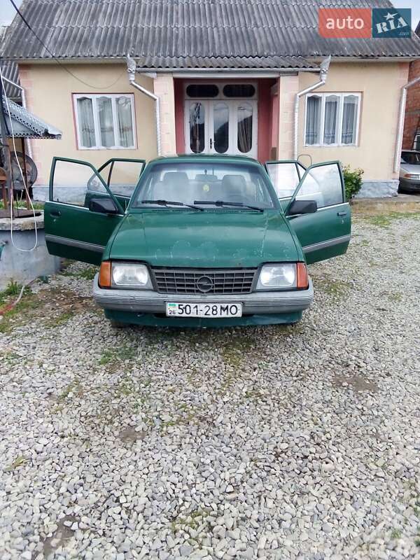 Opel Ascona 1986