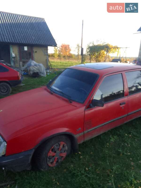 Седан Opel Ascona 1983 в Львове