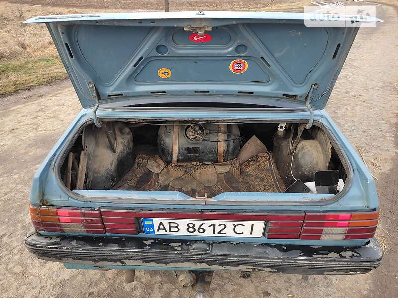Седан Opel Ascona 1986 в Гайсину