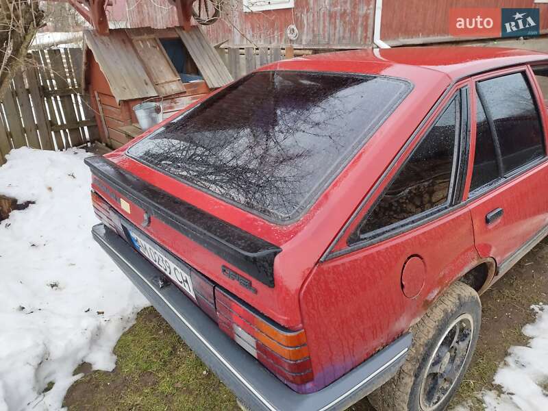 Хетчбек Opel Ascona 1987 в Сколе