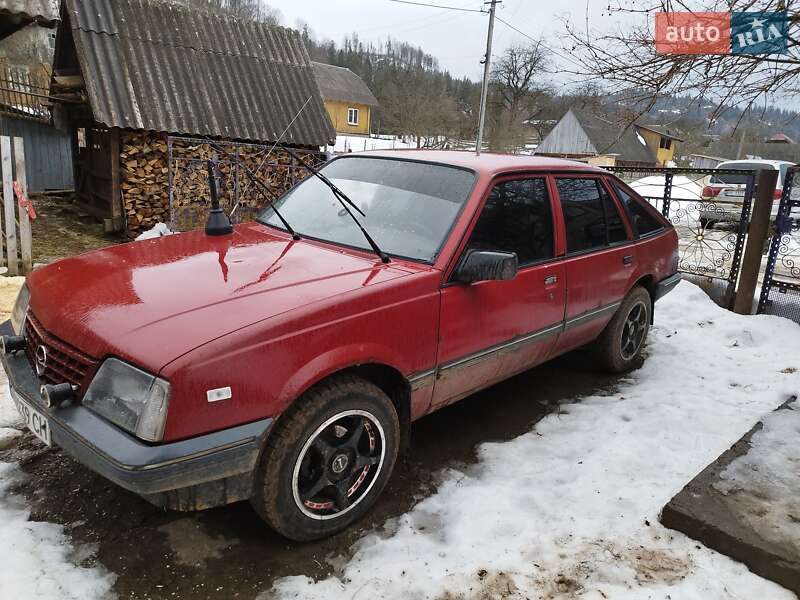 Хетчбек Opel Ascona 1987 в Сколе