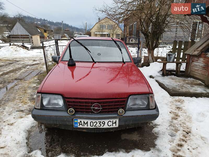 Хетчбек Opel Ascona 1987 в Сколе