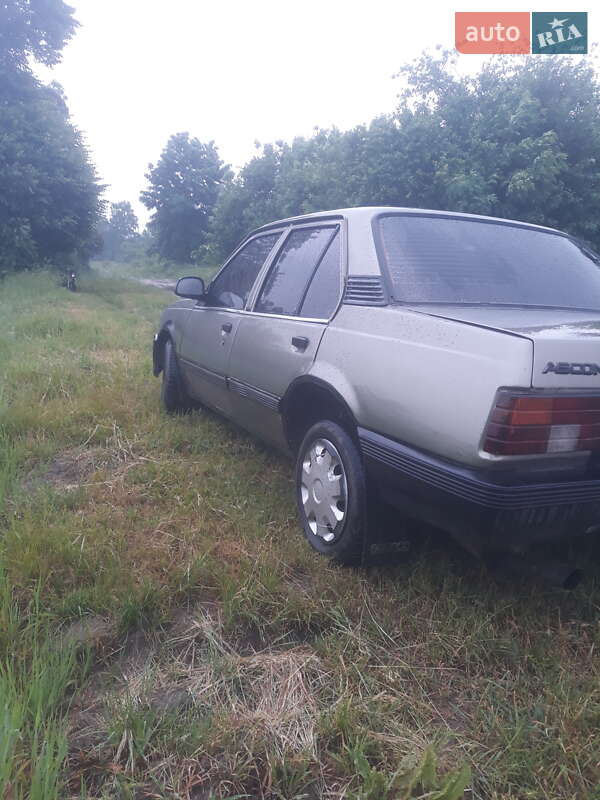 Седан Opel Ascona 1986 в Володимирі
