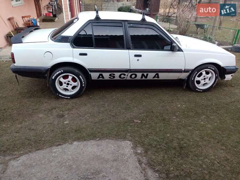 Седан Opel Ascona 1987 в Коломые