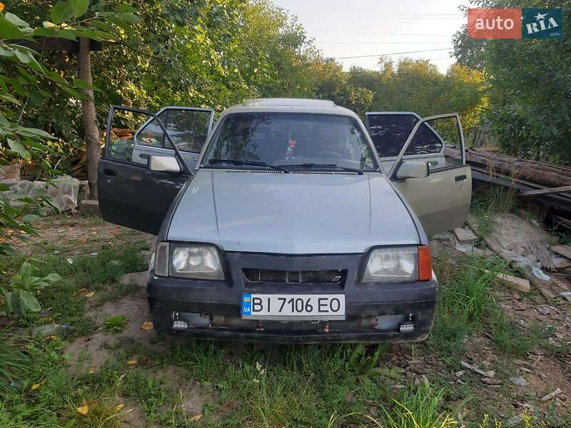 Седан Opel Ascona 1988 в Полтаві