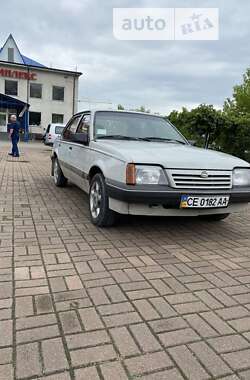 Седан Opel Ascona 1987 в Чернівцях