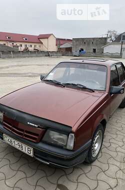 Седан Opel Ascona 1987 в Городенці