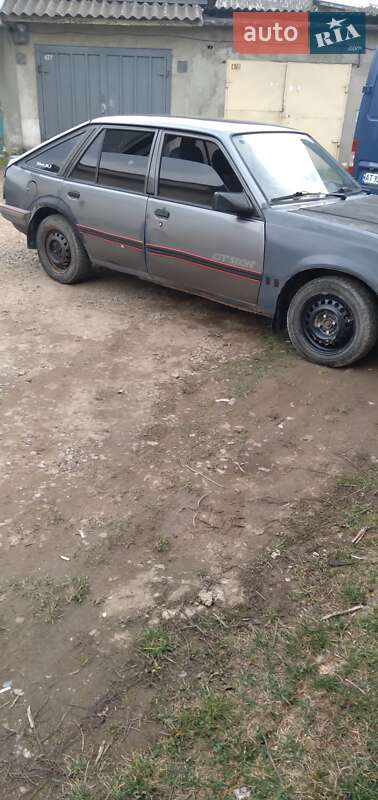 Хетчбек Opel Ascona 1986 в Івано-Франківську