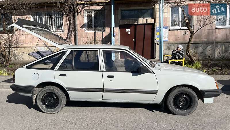 Хэтчбек Opel Ascona 1987 в Тернополе