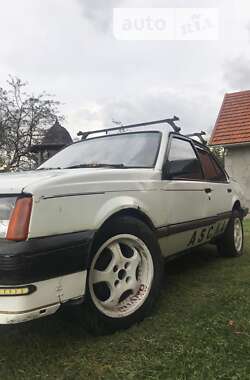 Седан Opel Ascona 1987 в Коломые