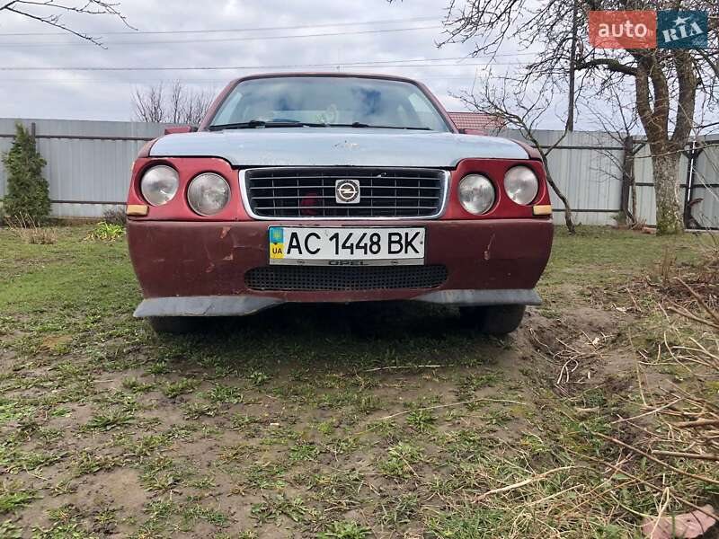 Седан Opel Ascona 1986 в Луцке