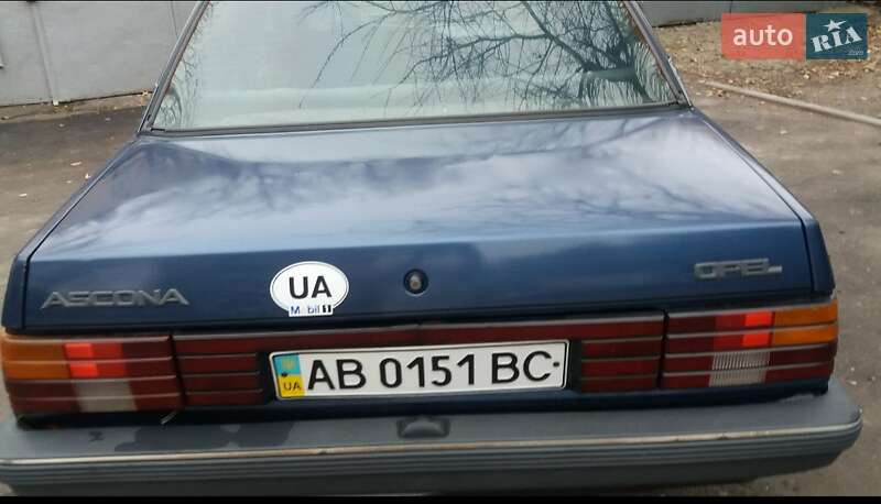 Седан Opel Ascona 1988 в Виннице