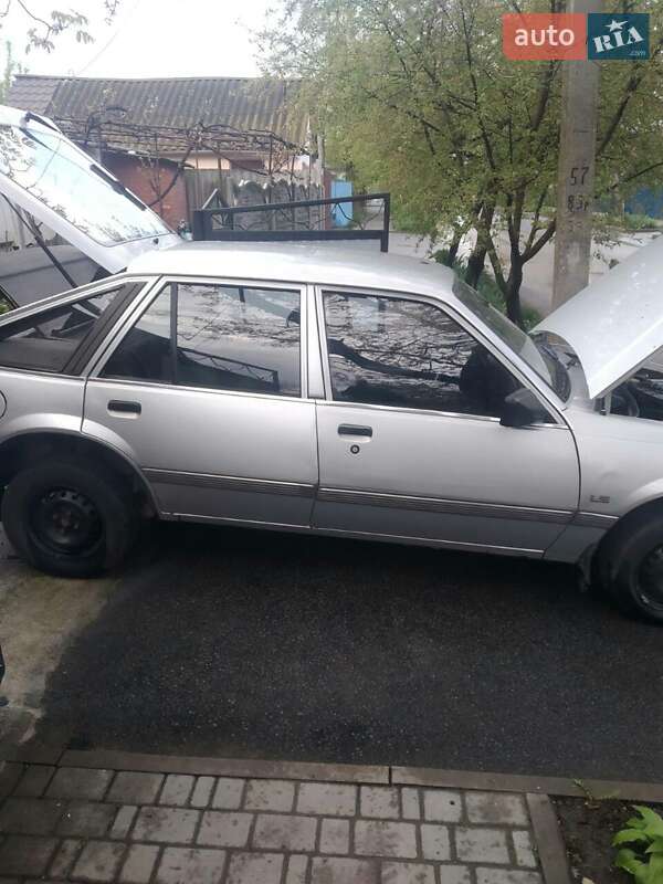 Хэтчбек Opel Ascona 1985 в Хмельнике