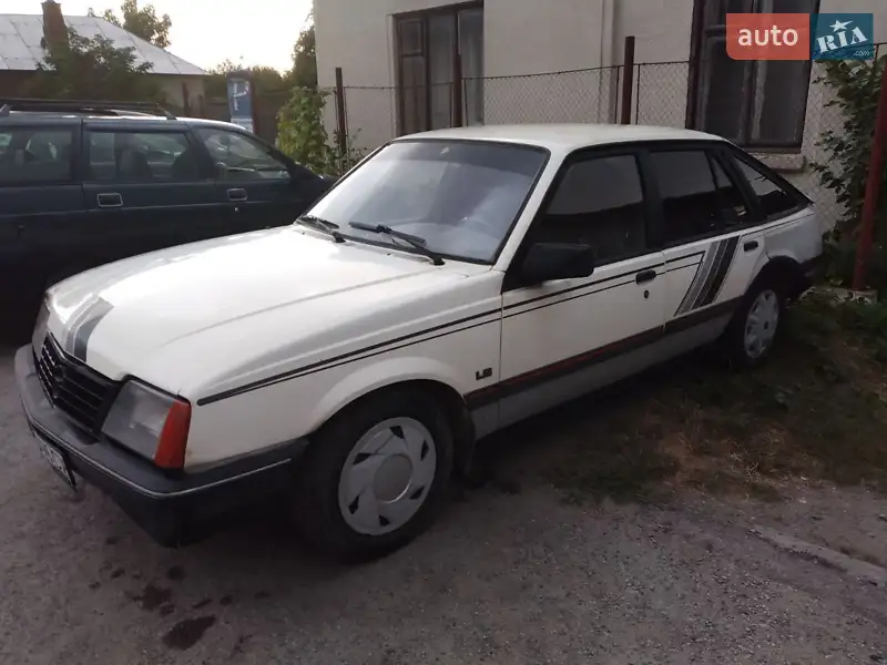 Opel Ascona 1986